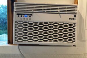 how air conditioners work, window air conditioner